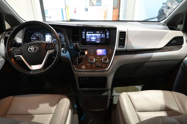 2015 Toyota Sienna XLE Premium Mobility Handicap Van - 23087048 - 21