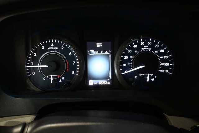 2015 Toyota Sienna XLE Premium Mobility Handicap Van - 23087048 - 38