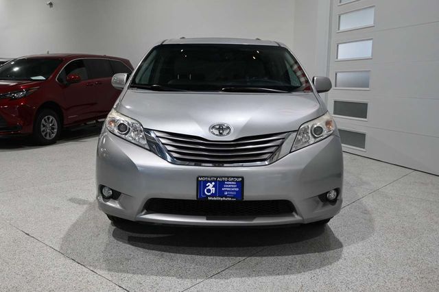 2015 Toyota Sienna XLE Premium Mobility Handicap Van - 23087048 - 3