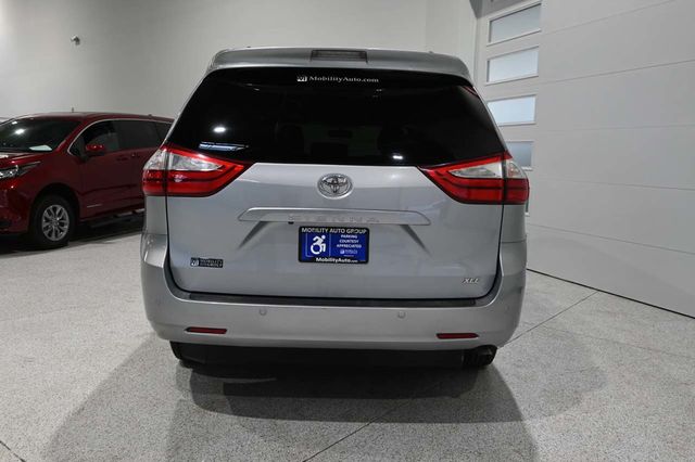 2015 Toyota Sienna XLE Premium Mobility Handicap Van - 23087048 - 6