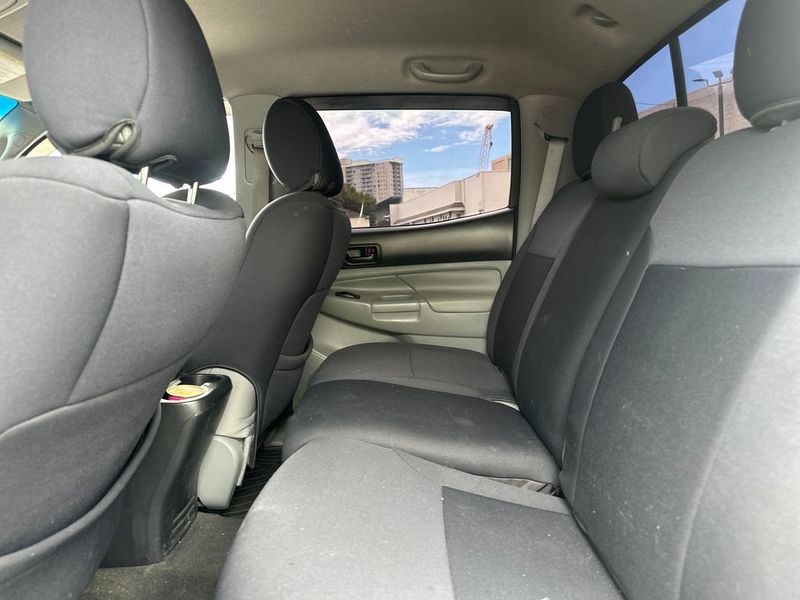 2015 Toyota Tacoma 2WD Double Cab V6 AT PreRunner - 22991925 - 15