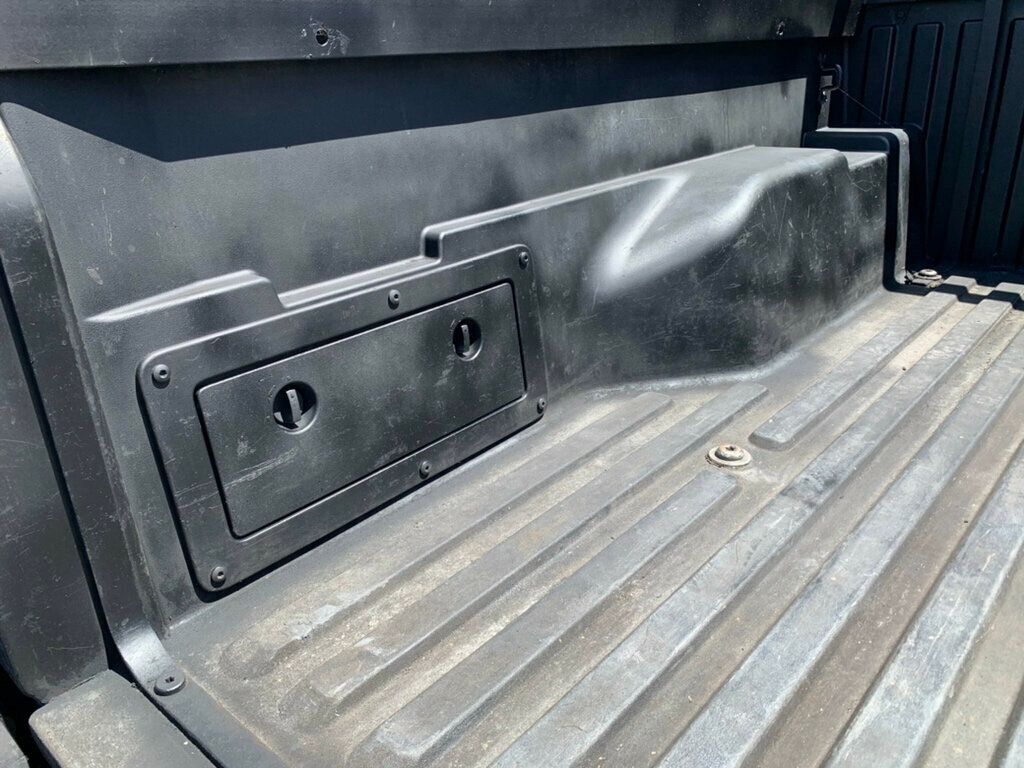 2015 Toyota Tacoma 2WD Double Cab V6 AT PreRunner - 23028203 - 17