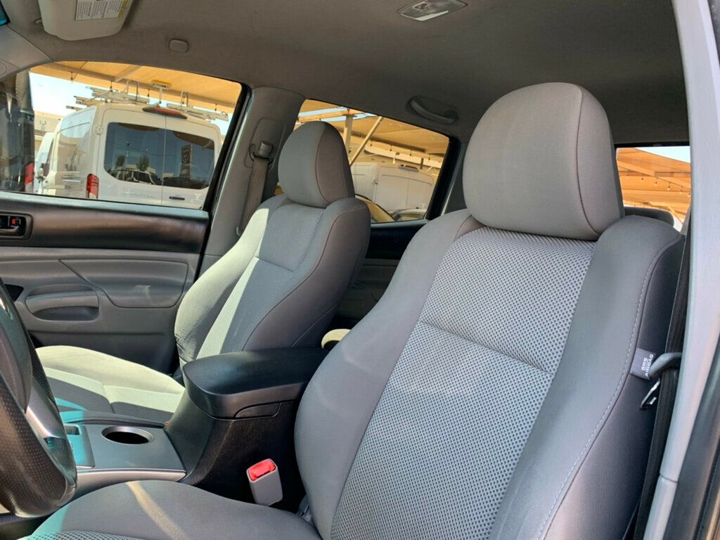 2015 Toyota Tacoma 2WD Double Cab V6 AT PreRunner - 23028203 - 24