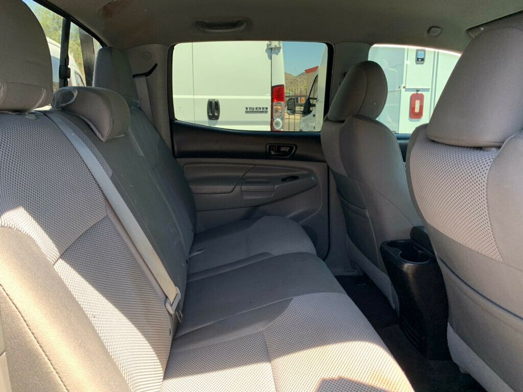 2015 Toyota Tacoma 2WD Double Cab V6 AT PreRunner - 23028203 - 34