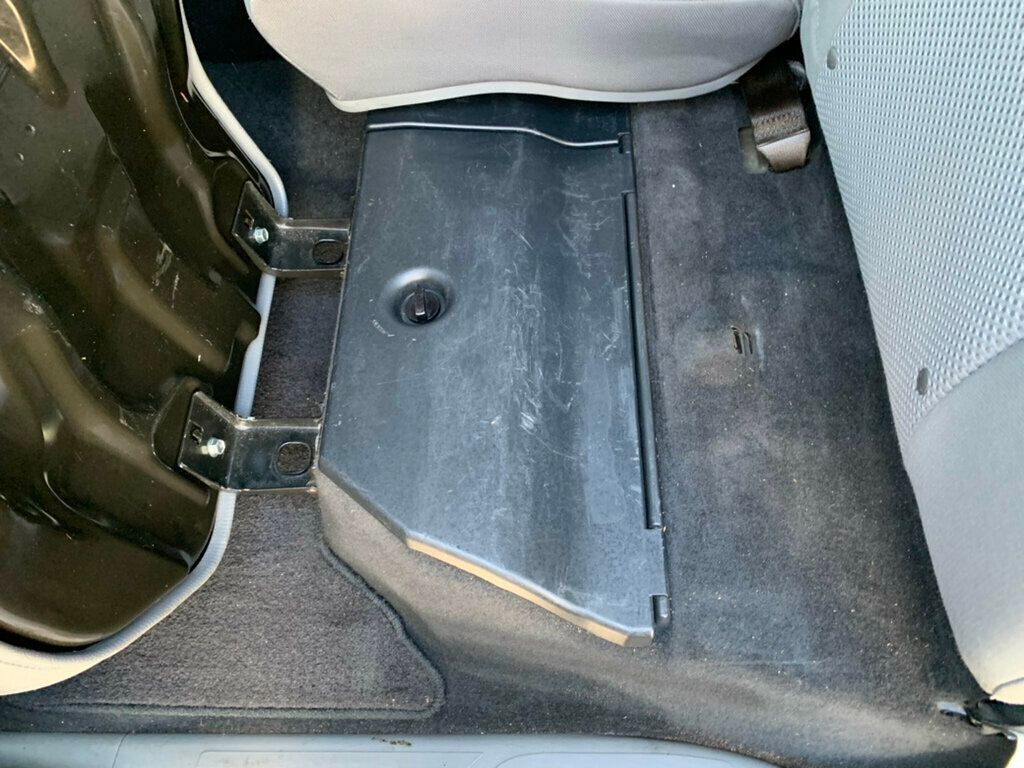 2015 Toyota Tacoma 2WD Double Cab V6 AT PreRunner - 23028203 - 44