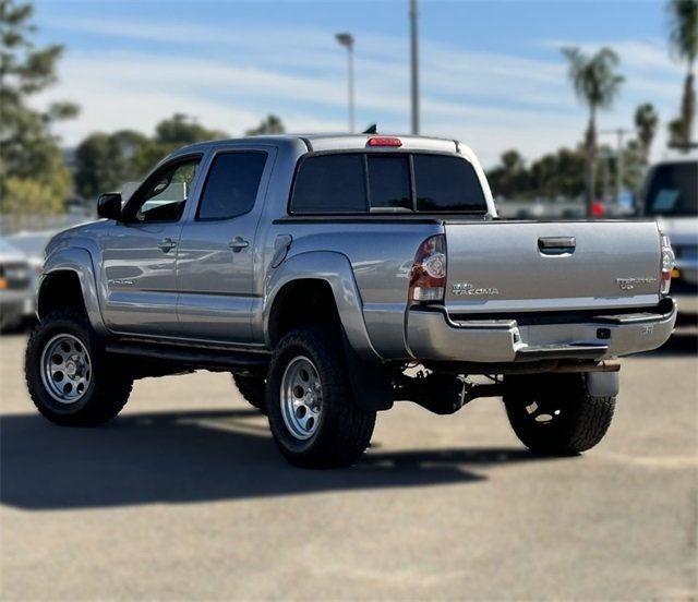 2015 Toyota Tacoma 2WD Double Cab V6 AT PreRunner - 22335809 - 11