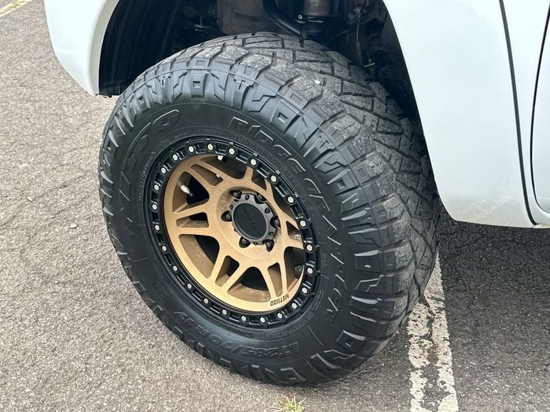 2015 Toyota Tacoma 4WD Double Cab LB V6 AT - 22979178 - 10