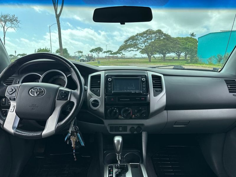 2015 Toyota Tacoma 4WD Double Cab LB V6 AT - 22979178 - 14