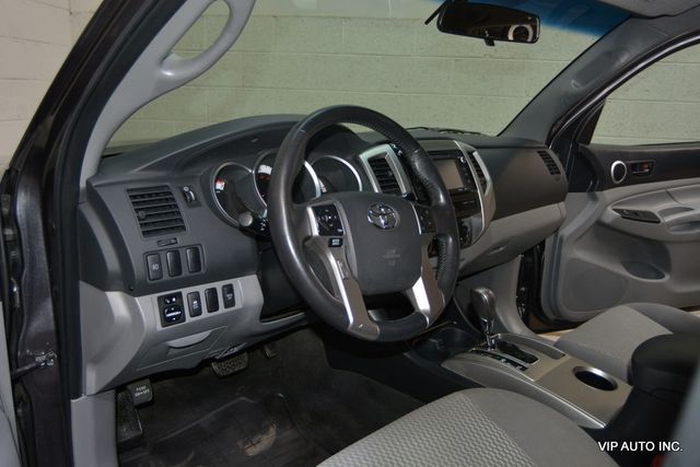 2015 Toyota Tacoma 4WD Double Cab LB V6 AT - 22975358 - 10