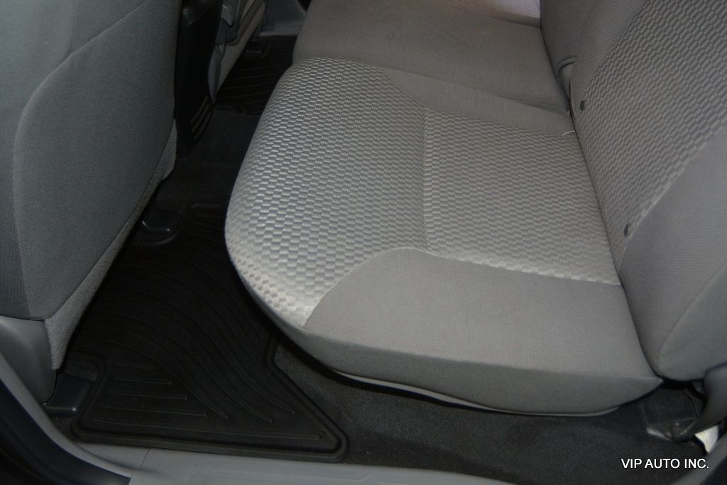 2015 Toyota Tacoma 4WD Double Cab LB V6 AT - 22975358 - 26