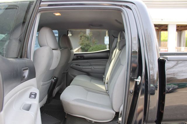 2015 Toyota Tacoma 4WD Double Cab V6 AT TRD Pro - 23001246 - 16