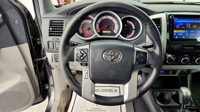 2015 Toyota Tacoma 4WD Double Cab V6 AT with Entune Audio Plus - 22970664 - 12