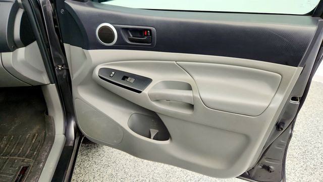 2015 Toyota Tacoma 4WD Double Cab V6 AT with Entune Audio Plus - 22970664 - 24