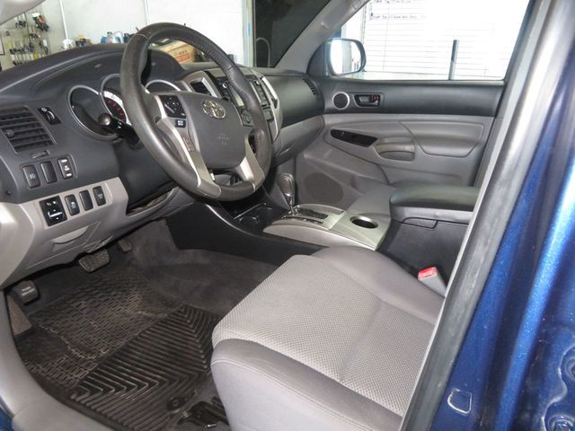2015 Toyota Tacoma 4X4 1OWNER 52 SERVICE RECORDS EXTRA CLEAN DOUBLECAB TACOMA  - 22895917 - 19