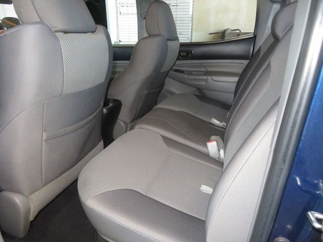 2015 Toyota Tacoma 4X4 1OWNER 52 SERVICE RECORDS EXTRA CLEAN DOUBLECAB TACOMA  - 22895917 - 24