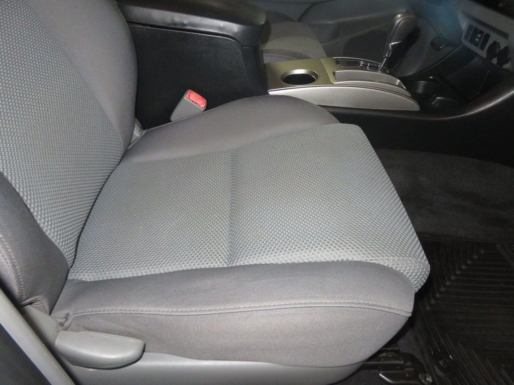 2015 Toyota Tacoma 4X4 1OWNER 52 SERVICE RECORDS EXTRA CLEAN DOUBLECAB TACOMA  - 22895917 - 35