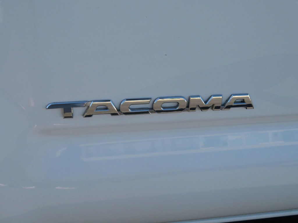 2015 Toyota Tacoma 4X4 DOUBLE CAB 6SPEED EXTRA CLEAN 2OWNER HARD TO FIND - 22935968 - 12
