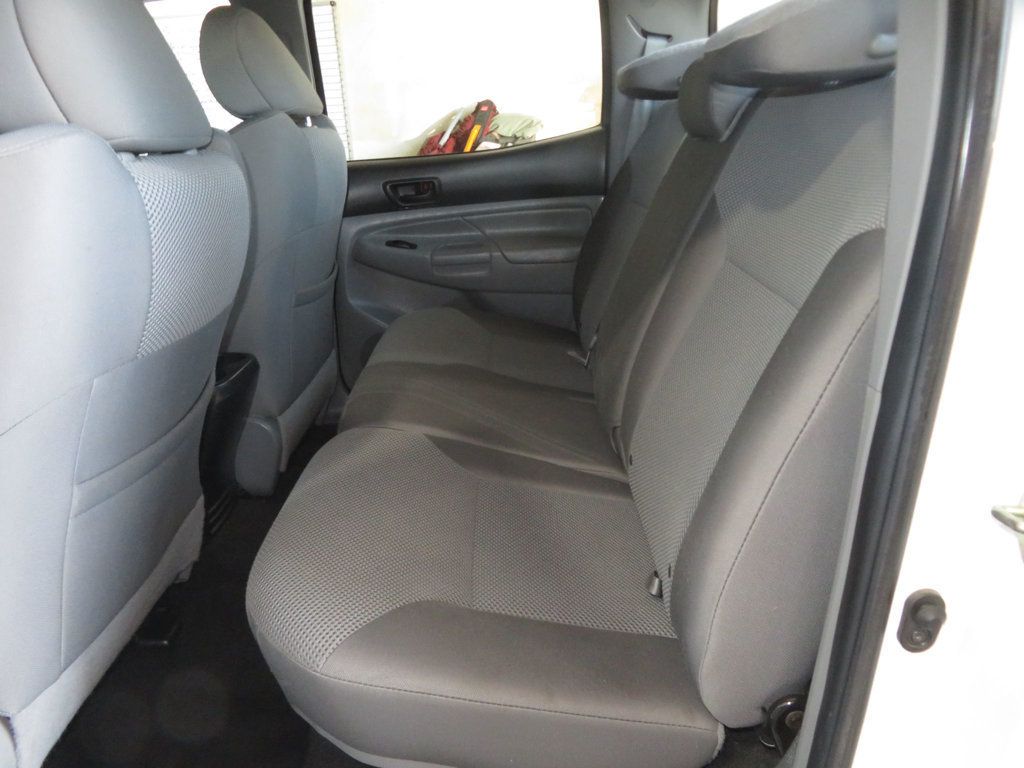 2015 Toyota Tacoma 4X4 DOUBLE CAB 6SPEED EXTRA CLEAN 2OWNER HARD TO FIND - 22935968 - 23