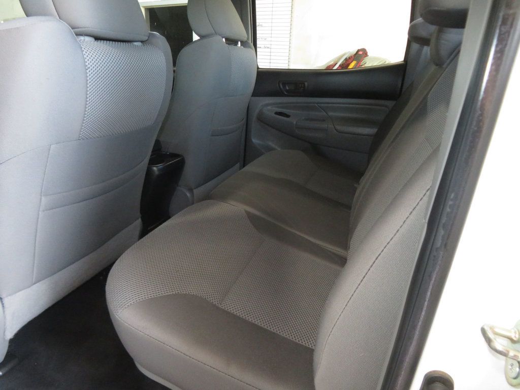 2015 Toyota Tacoma 4X4 DOUBLE CAB 6SPEED EXTRA CLEAN 2OWNER HARD TO FIND - 22935968 - 24