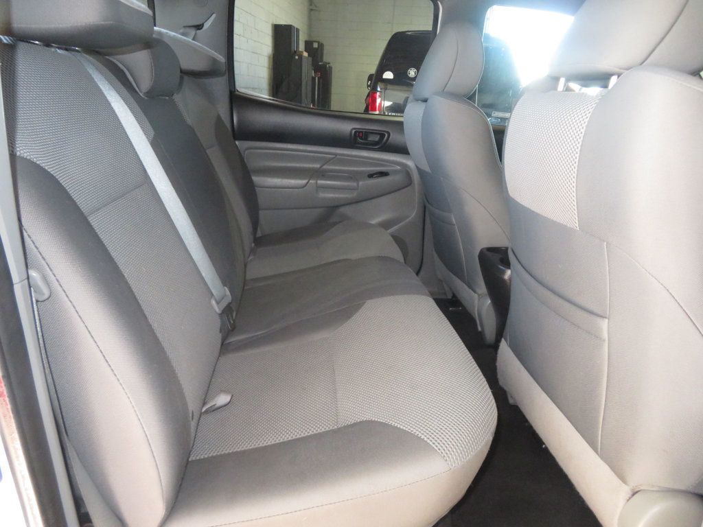 2015 Toyota Tacoma 4X4 DOUBLE CAB 6SPEED EXTRA CLEAN 2OWNER HARD TO FIND - 22935968 - 28