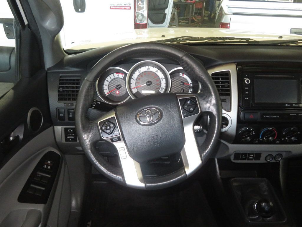 2015 Toyota Tacoma 4X4 DOUBLE CAB 6SPEED EXTRA CLEAN 2OWNER HARD TO FIND - 22935968 - 36