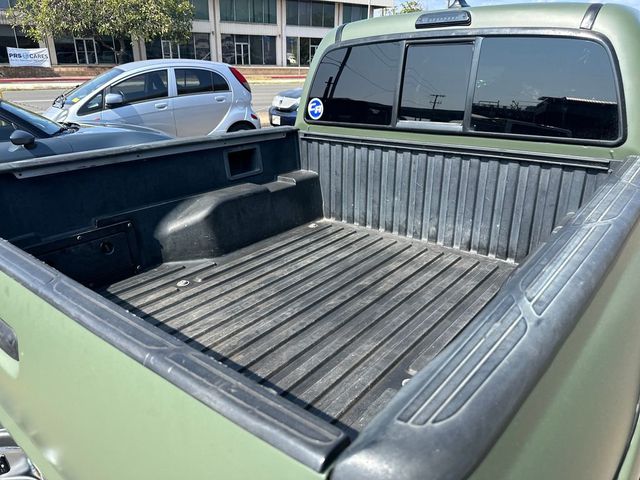 2015 Toyota Tacoma Base - 22954916 - 18