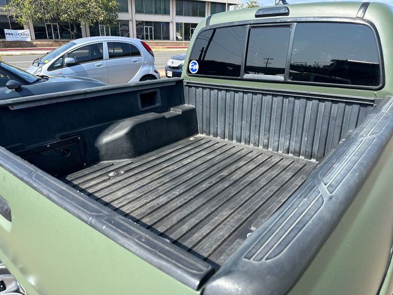 2015 Toyota Tacoma Base - 22954916 - 18