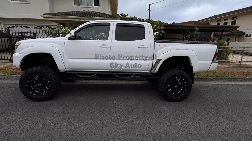 2015 Toyota Tacoma Pickup 4D 5 ft - 22540038 - 9