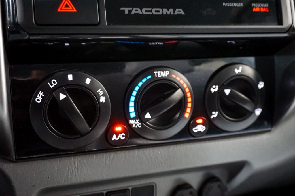 2015 Toyota Tacoma TRD Sport 4x4 V6 photo 12
