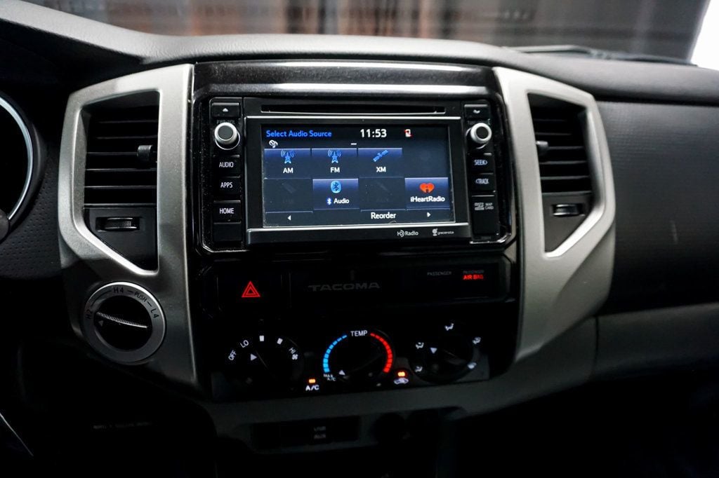 2015 Toyota Tacoma TRD Sport 4x4 V6 photo 13