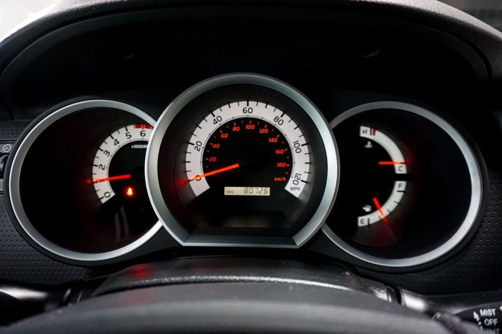 2015 Toyota Tacoma TRD Sport 4x4 V6 photo 26
