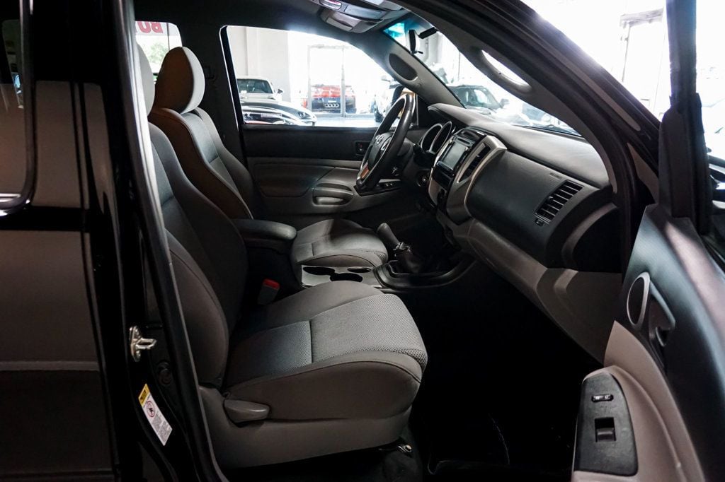 2015 Toyota Tacoma TRD Sport 4x4 V6 photo 31