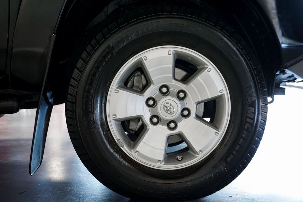 2015 Toyota Tacoma TRD Sport 4x4 V6 photo 38