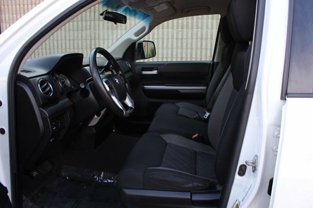 2015 Toyota Tundra 4WD SR5 5.7L V8  - 23034917 - 24
