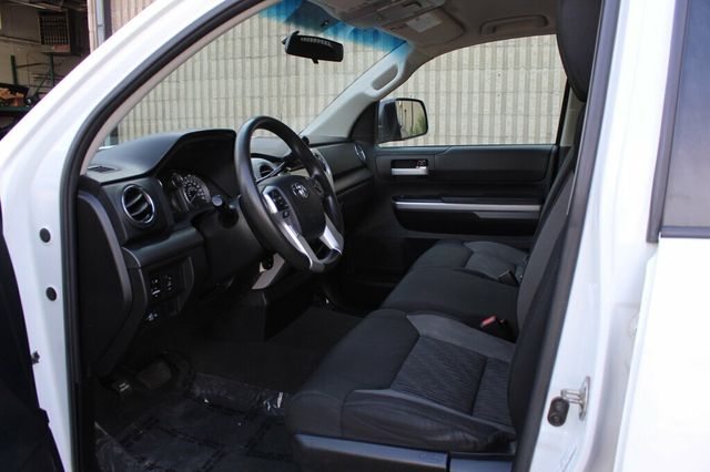 2015 Toyota Tundra 4WD SR5 5.7L V8  - 23034917 - 25