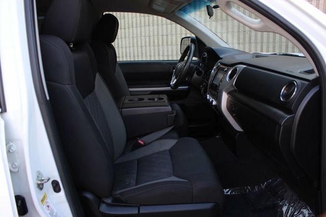 2015 Toyota Tundra 4WD SR5 5.7L V8  - 23034917 - 6