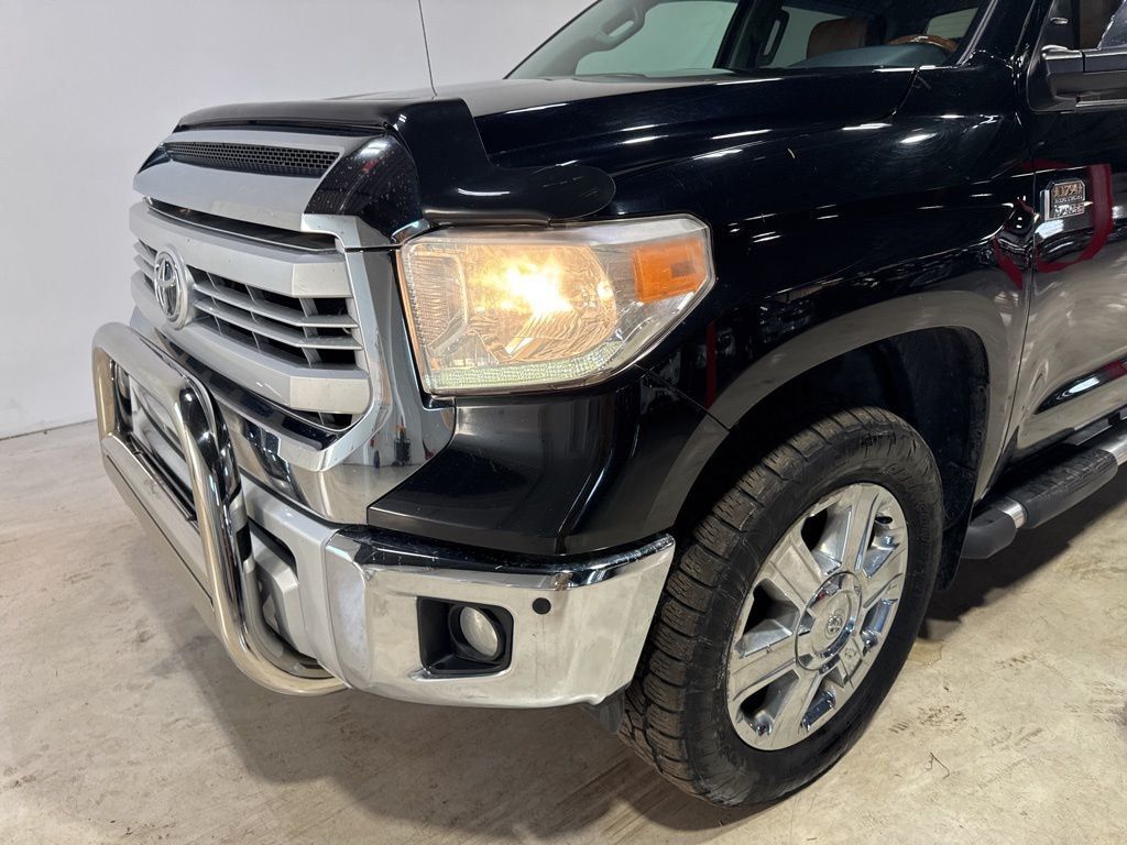 2015 Toyota Tundra CrewMax 5.7L FFV V8 6-Spd AT 1794 (Natl) - 22985829 - 9