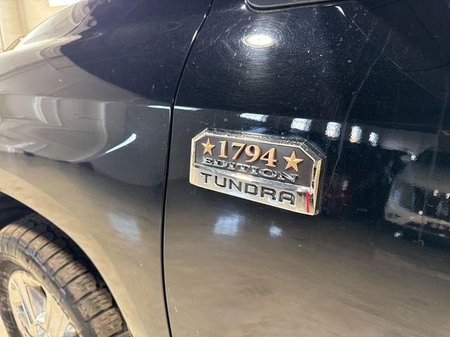 2015 Toyota Tundra CrewMax 5.7L FFV V8 6-Spd AT 1794 (Natl) - 22985829 - 10