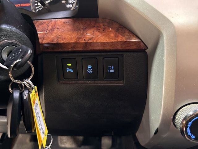 2015 Toyota Tundra CrewMax 5.7L FFV V8 6-Spd AT 1794 (Natl) - 22985829 - 17