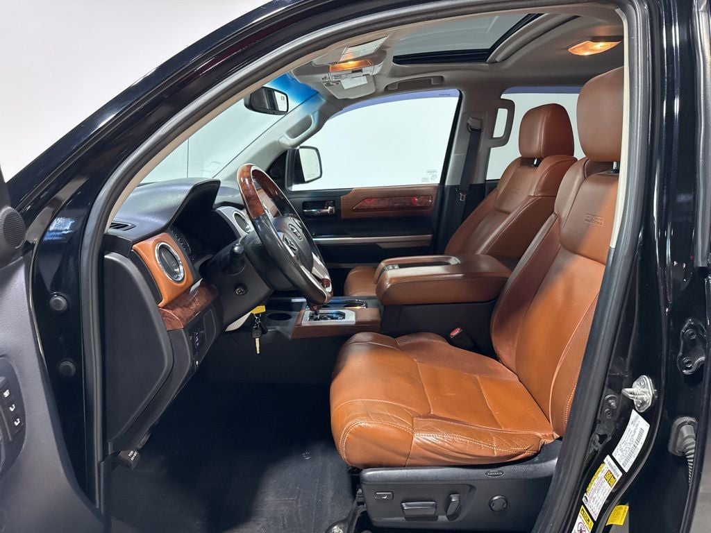 2015 Toyota Tundra CrewMax 5.7L FFV V8 6-Spd AT 1794 (Natl) - 22985829 - 29