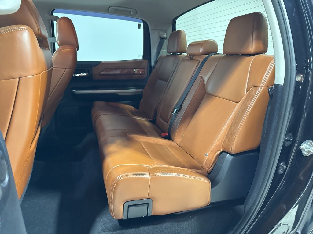 2015 Toyota Tundra CrewMax 5.7L FFV V8 6-Spd AT 1794 (Natl) - 22985829 - 40