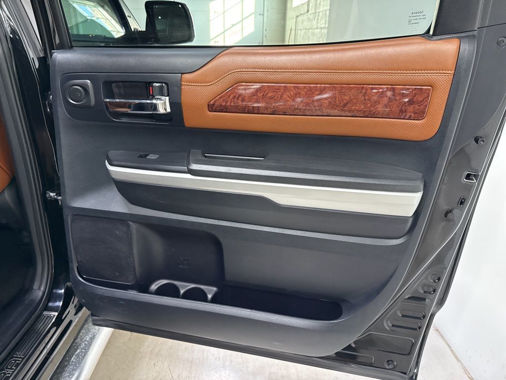 2015 Toyota Tundra CrewMax 5.7L FFV V8 6-Spd AT 1794 (Natl) - 22985829 - 47