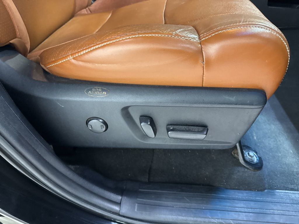 2015 Toyota Tundra CrewMax 5.7L FFV V8 6-Spd AT 1794 (Natl) - 22985829 - 52