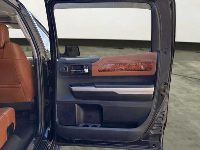 2015 Toyota Tundra CrewMax 5.7L FFV V8 6-Spd AT 1794 (Natl) - 23006123 - 16