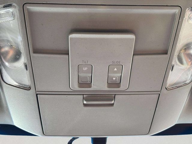 2015 Toyota Tundra CrewMax 5.7L FFV V8 6-Spd AT 1794 (Natl) - 23006123 - 28