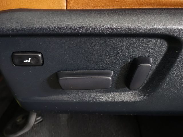 2015 Toyota Tundra CrewMax 5.7L FFV V8 6-Spd AT 1794 (Natl) - 22944303 - 34