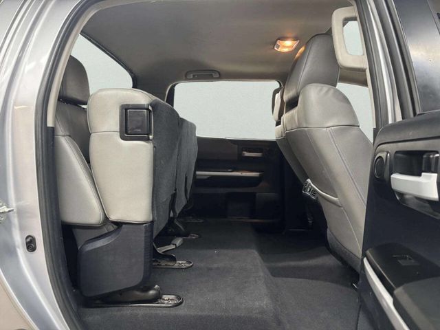 2015 Toyota Tundra CrewMax 5.7L FFV V8 6-Spd AT LTD (Natl) - 22984317 - 19