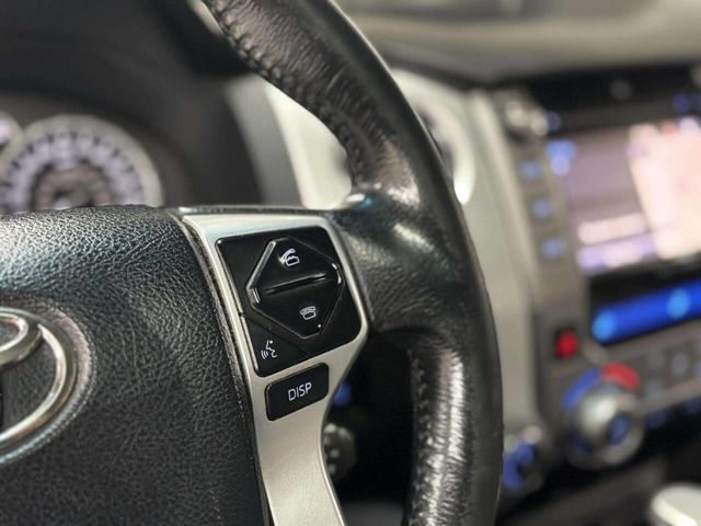 2015 Toyota Tundra CrewMax 5.7L FFV V8 6-Spd AT LTD (Natl) - 22984317 - 32