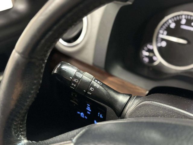 2015 Toyota Tundra CrewMax 5.7L FFV V8 6-Spd AT LTD (Natl) - 22984317 - 34