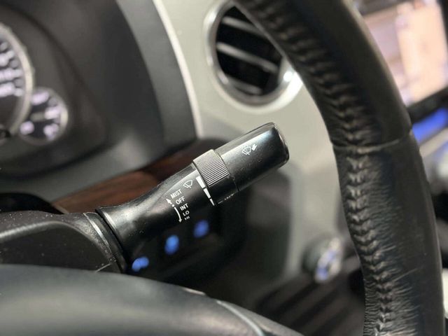 2015 Toyota Tundra CrewMax 5.7L FFV V8 6-Spd AT LTD (Natl) - 22984317 - 35